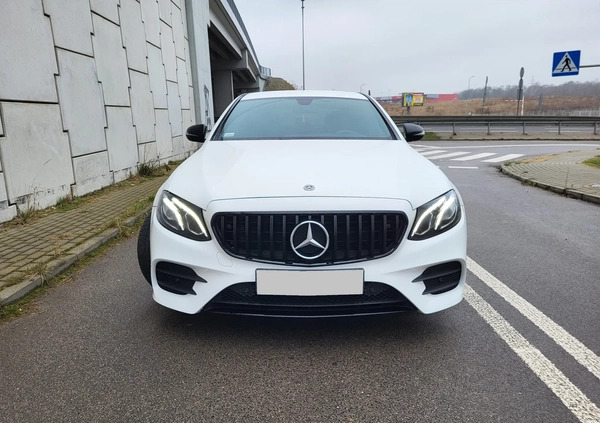 Mercedes-Benz Klasa E cena 132800 przebieg: 84000, rok produkcji 2018 z Wyszków małe 742